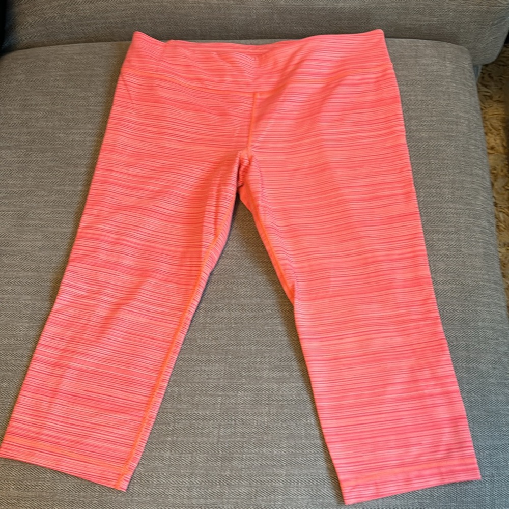 Under Armour Coral Striped Cropped Leggings